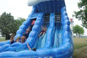 Discover the best water slide rentals in Wimauma, FL with 4Jumpers. Perfect for all ages and events!